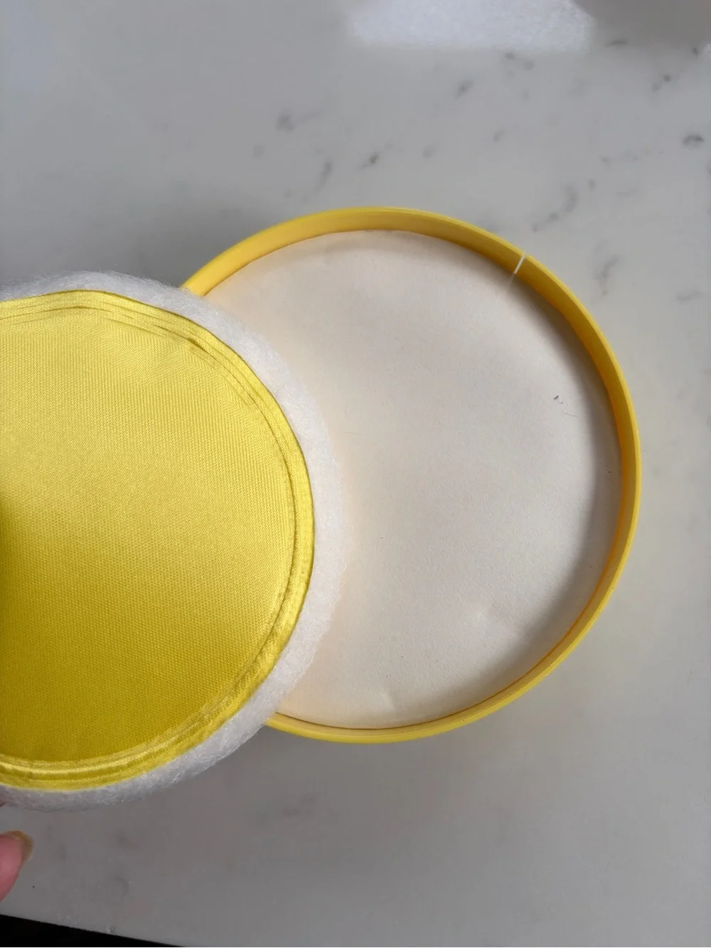 Perfumed Bath  face Powder vintage Jean Nate 4 oz make up